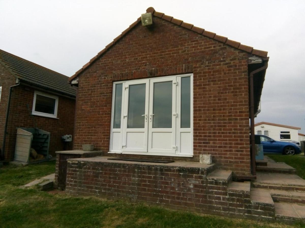 Chalet Shirls In Sheppey, Leysdown-on-Sea