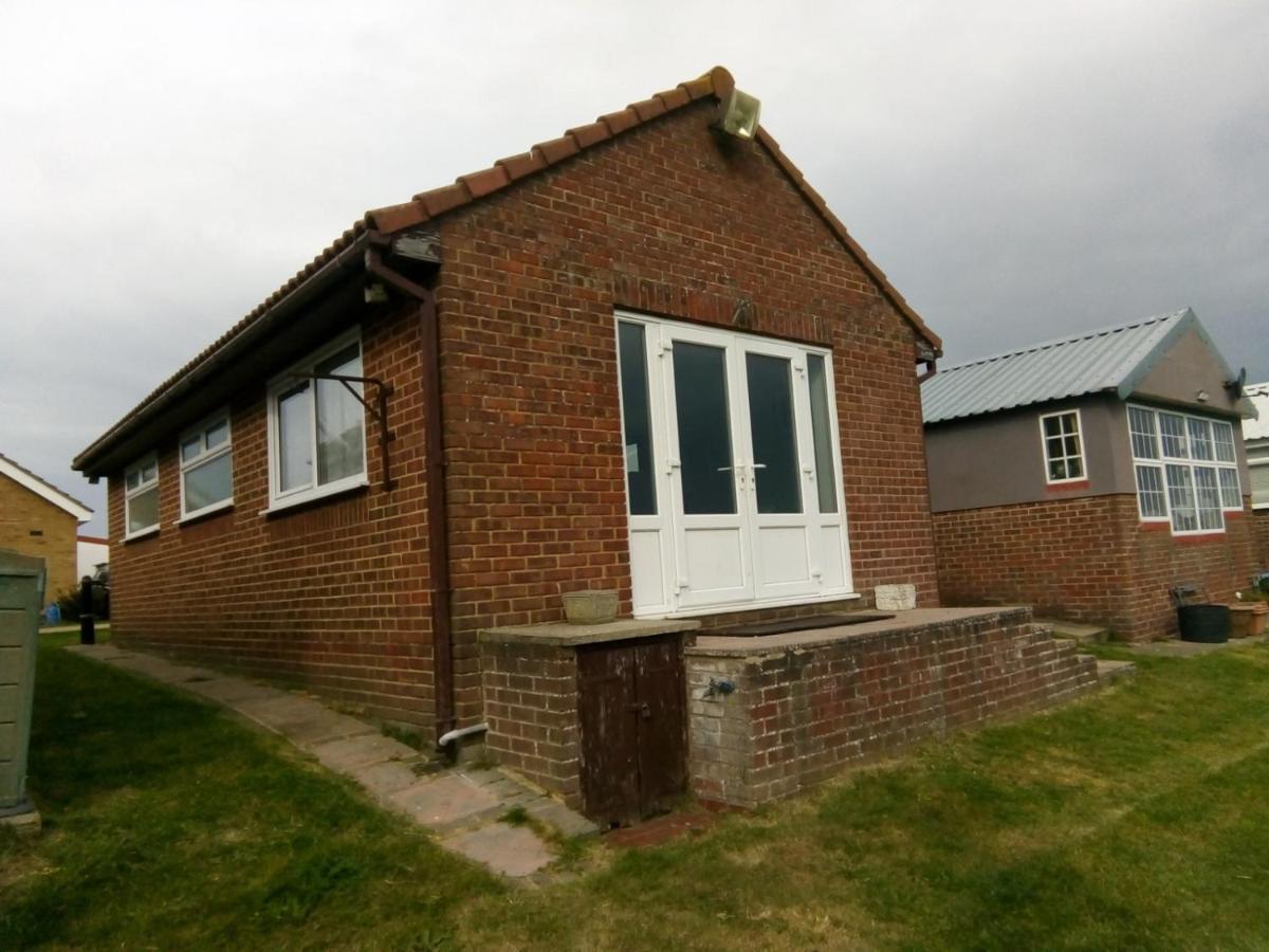 Chalet Shirls In Sheppey, Leysdown-on-Sea